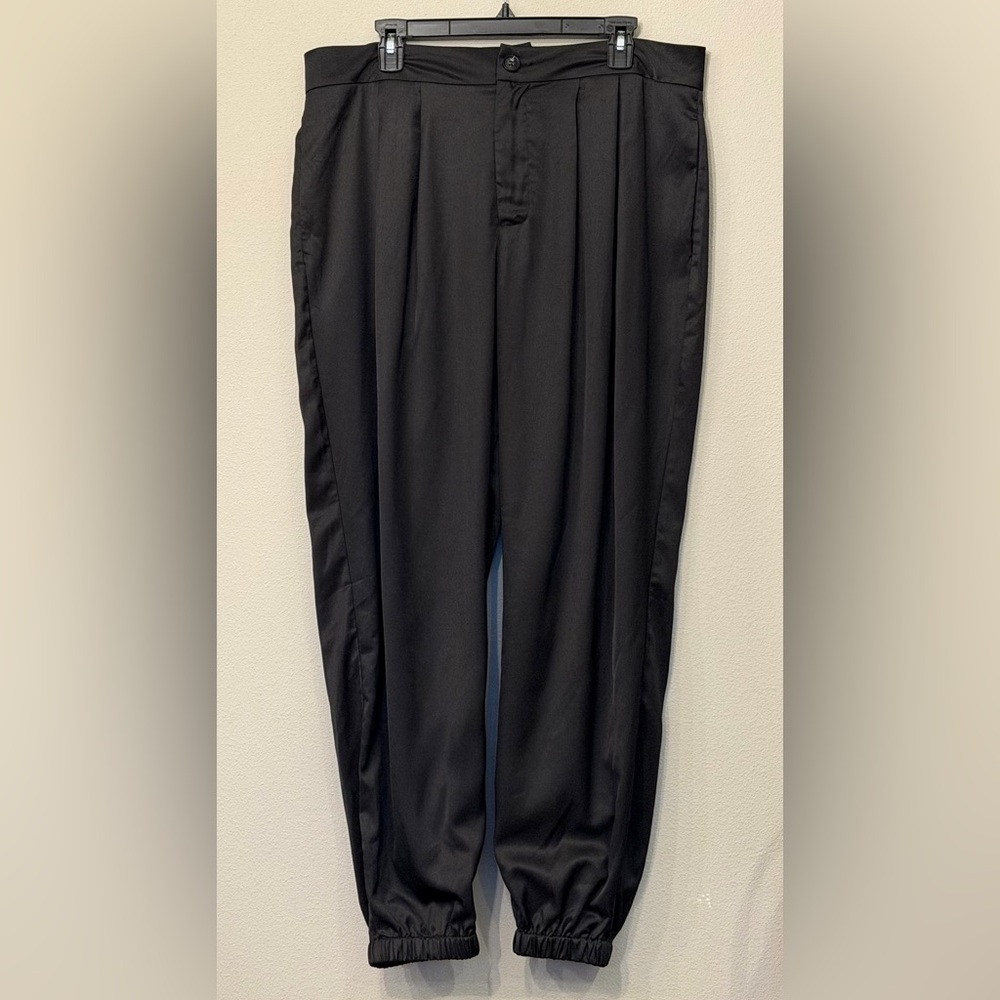 Cider Women’s High Rise Elegant Black Dress Pants, elastic cuffs, Size 1XL